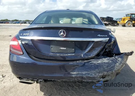 2019 Mercedes-Benz C 300 4Matic z USA, uszkodzony, nr VIN 55SWF8EB6KU298798